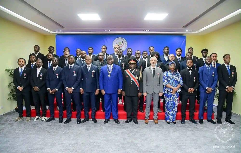 Tshisekedi et Léopards décorés